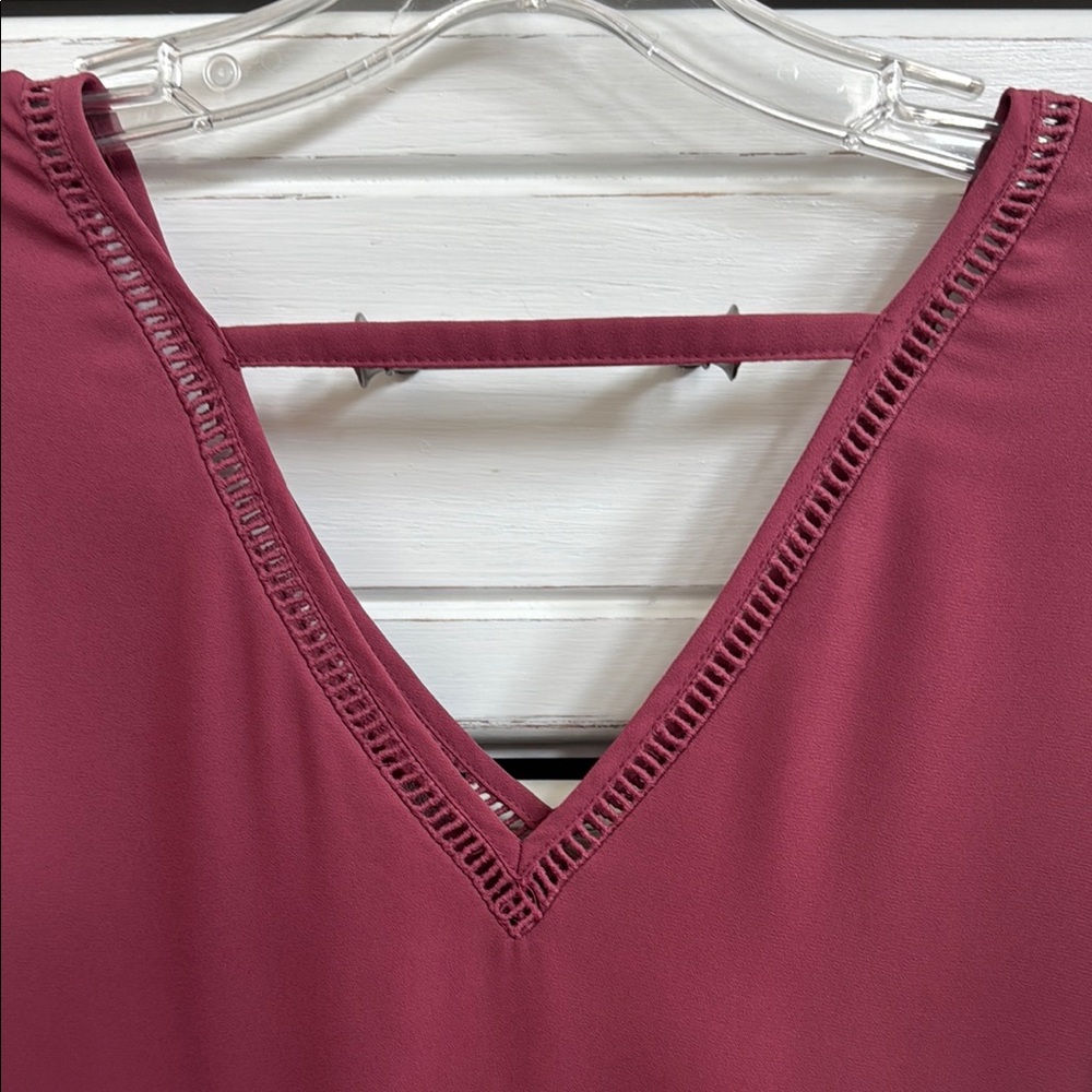 Women's Berry V-Neck Top - Picture 4 of 4